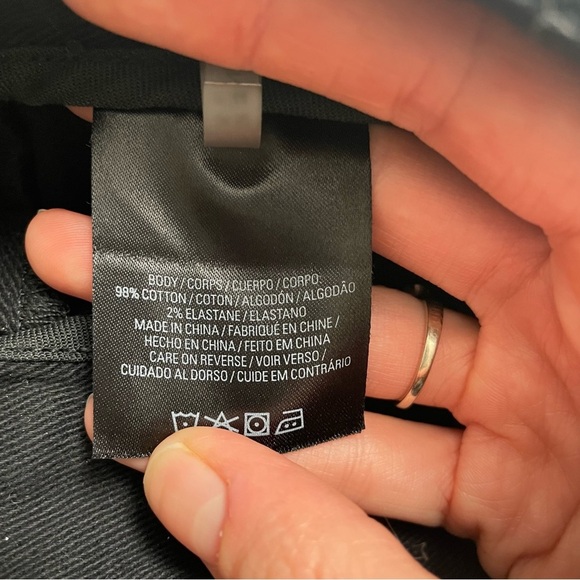 T TAHARI black denim zip front mini skirt - Picture 5 of 5